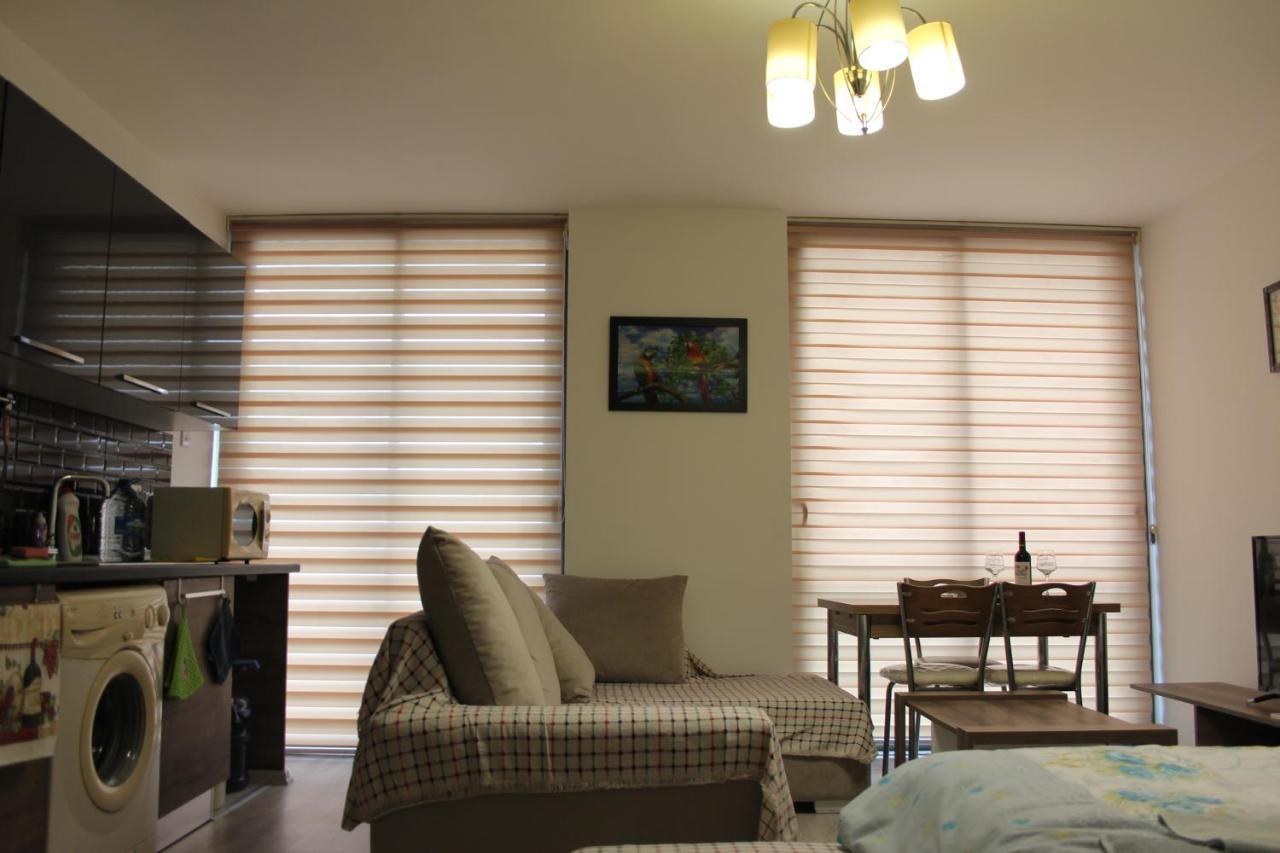 Uptown Holiday App & Pool Daily Rental Contactless Check In & Check Out Famagusta  Exterior foto