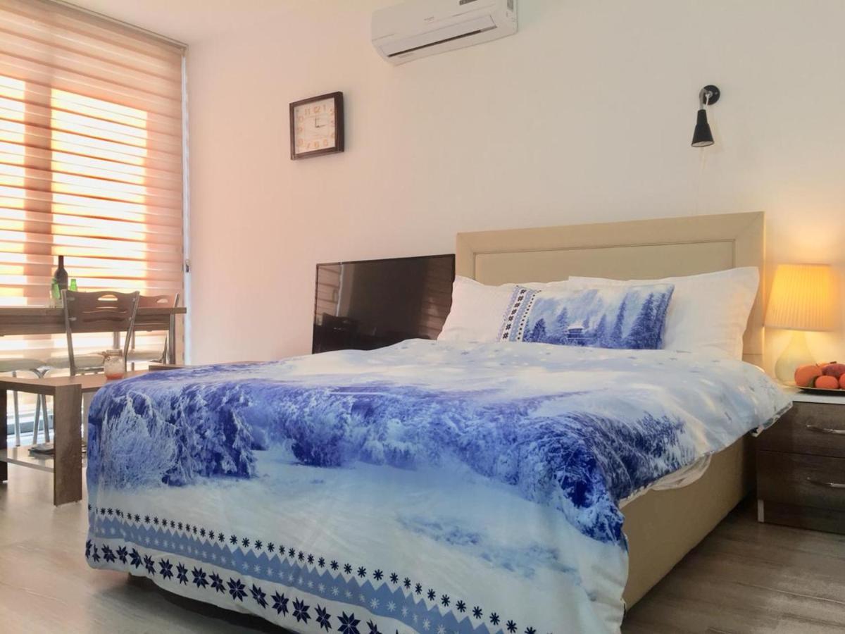 Uptown Holiday App & Pool Daily Rental Contactless Check In & Check Out Famagusta  Exterior foto