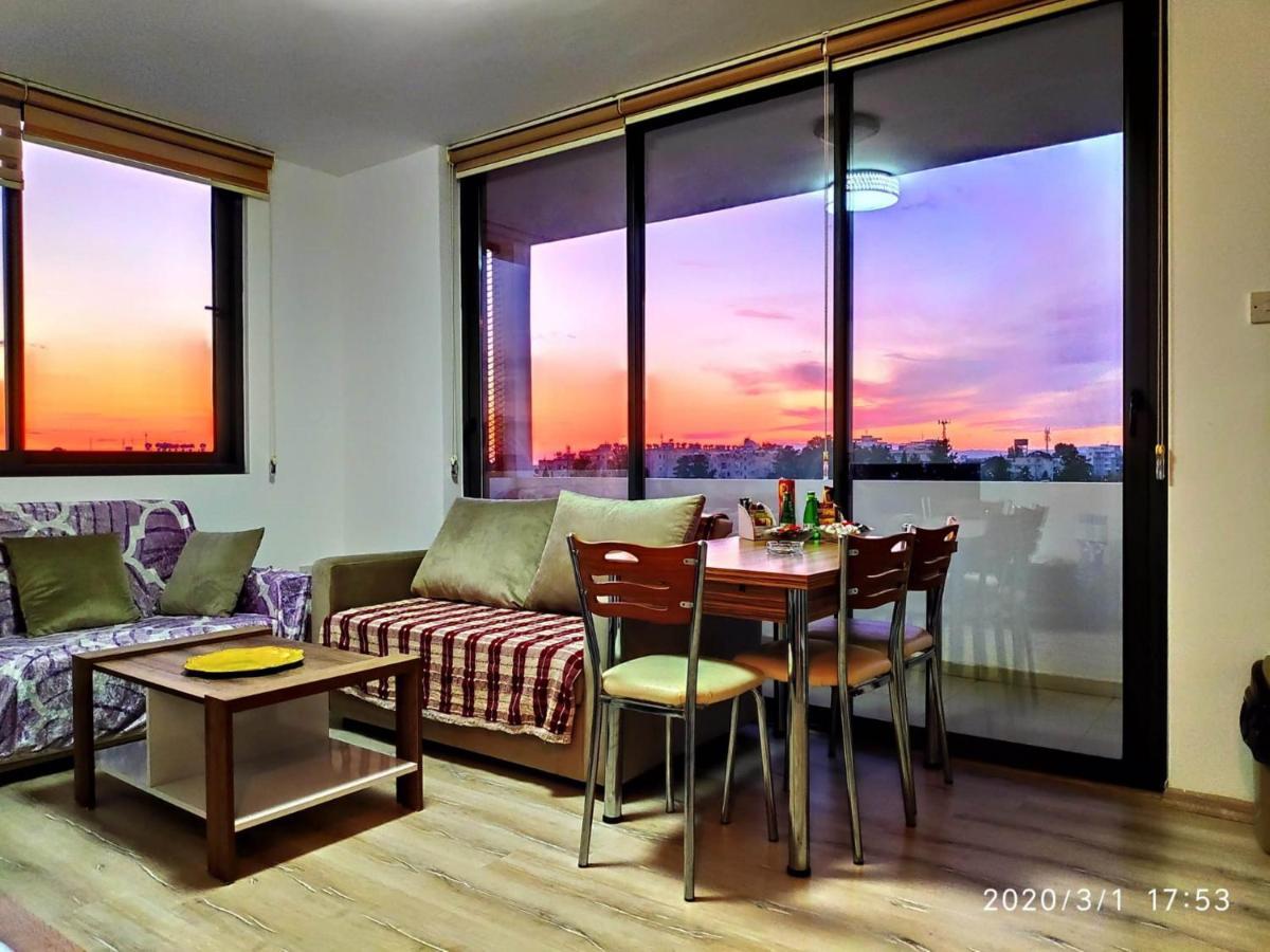 Uptown Holiday App & Pool Daily Rental Contactless Check In & Check Out Famagusta  Exterior foto