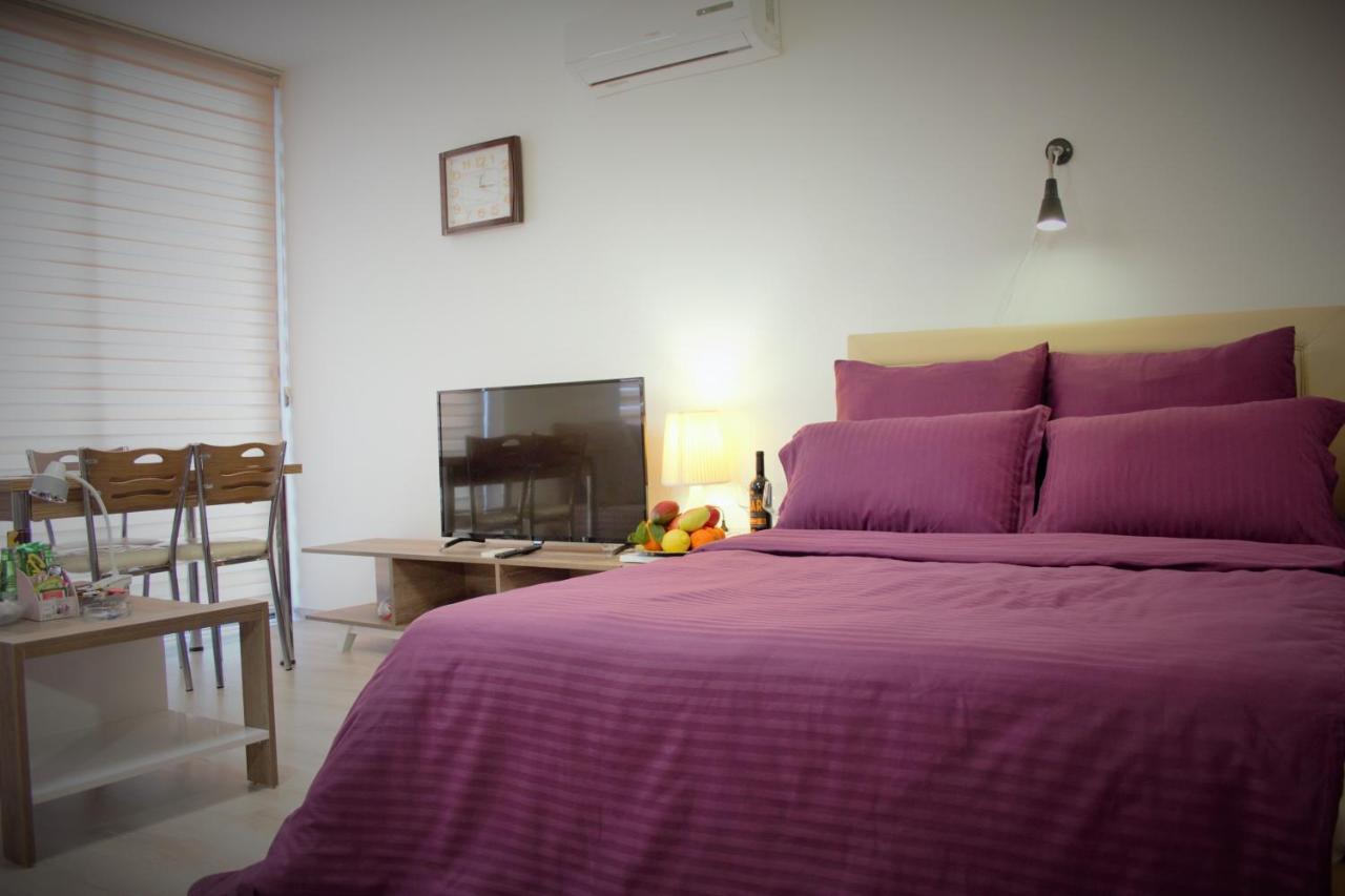 Uptown Holiday App & Pool Daily Rental Contactless Check In & Check Out Famagusta  Exterior foto